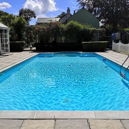 Captivating Isolde Cottage With Pool Near St Ives แคมบอร์น ภายนอก รูปภาพ