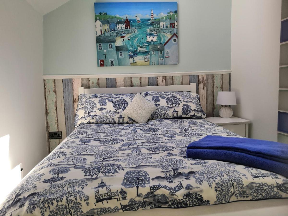 Captivating Isolde Cottage With Pool Near St Ives แคมบอร์น ภายนอก รูปภาพ