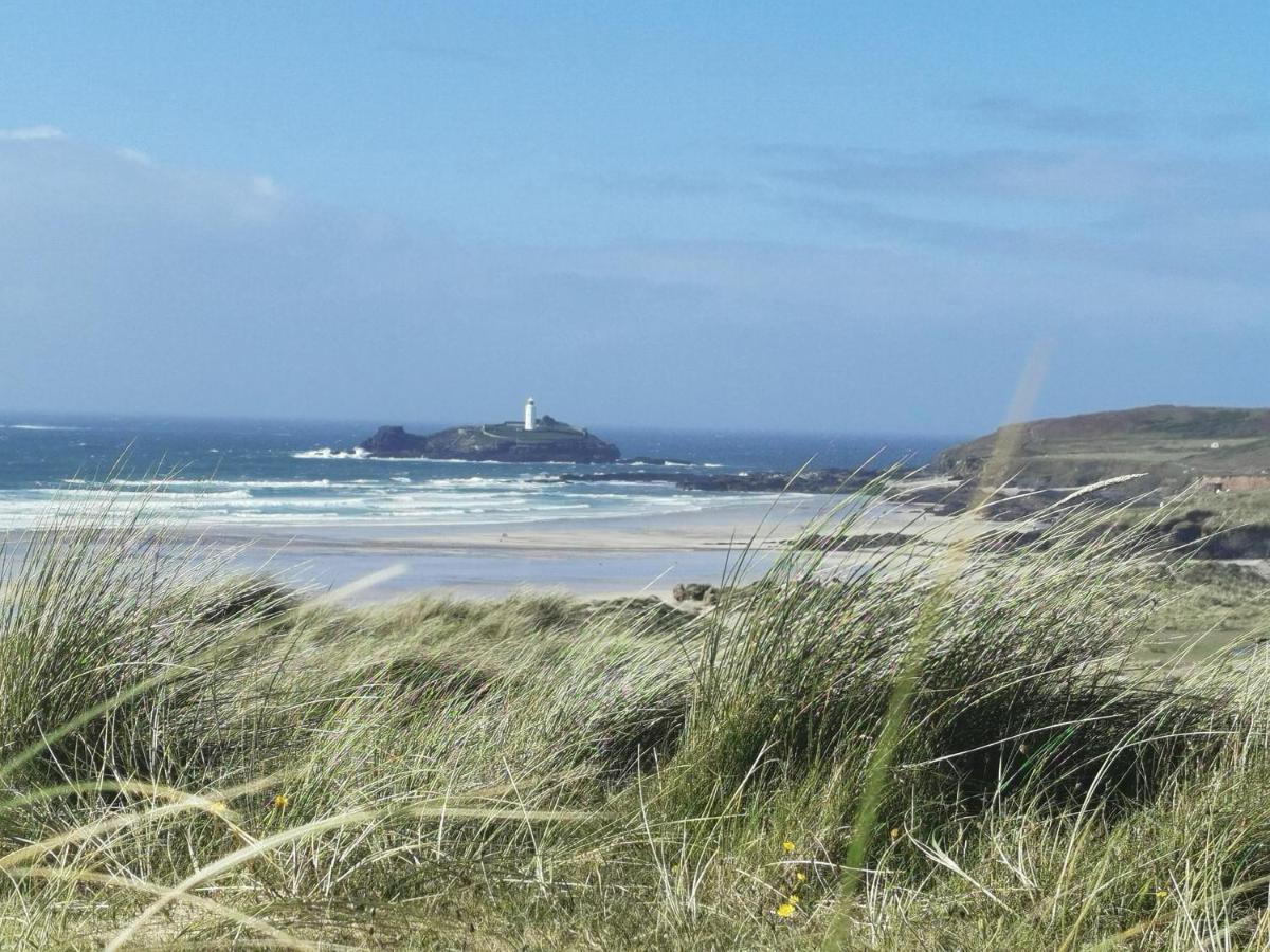 Captivating Isolde Cottage With Pool Near St Ives แคมบอร์น ภายนอก รูปภาพ