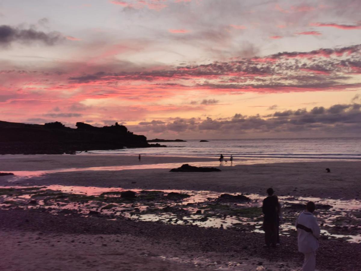 Captivating Isolde Cottage With Pool Near St Ives แคมบอร์น ภายนอก รูปภาพ